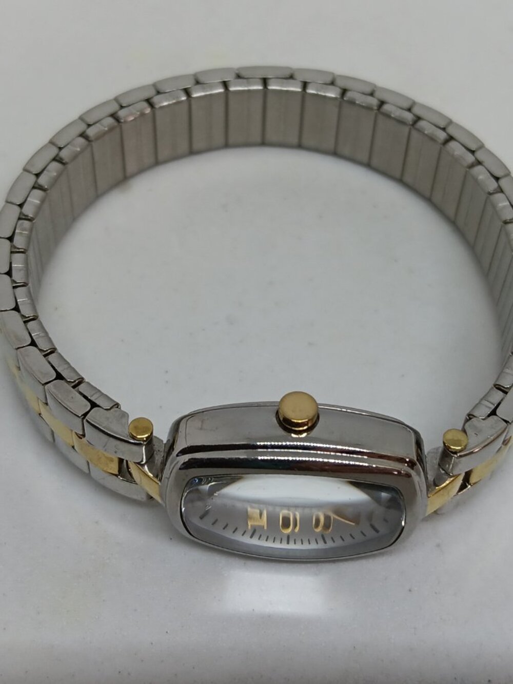 Timex T2M474 Women's 18mm x 24 mm Two Tone Flex Band Indiglo Watch NEW BATT - Picture 9 of 11